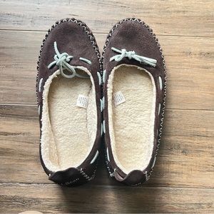 Brown and blue LLbean moccasins like new
